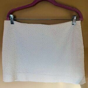 LILLY PULITZER Eyelet mini Skirt. Size 8